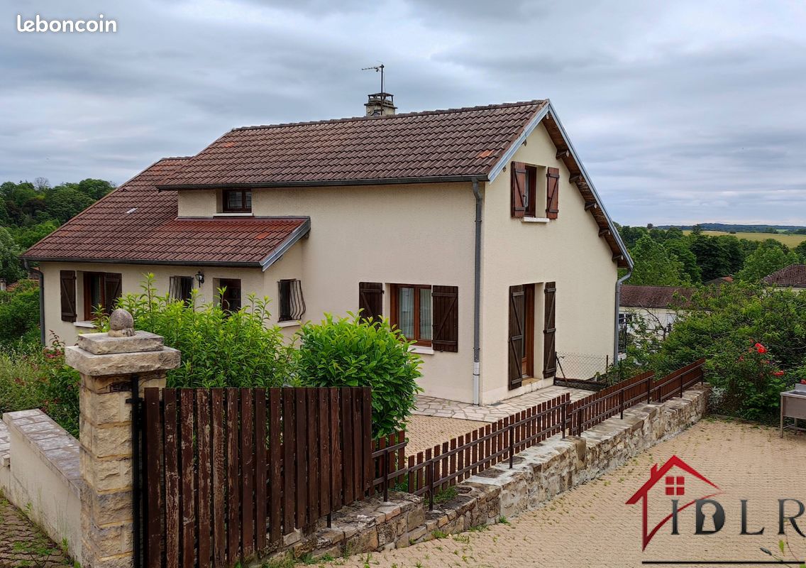 Maison 4 pièces 115 m² · à Bourbonne-les-Bains · 115 m² · 128 000 €