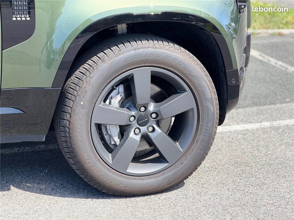 Land Rover Defender PHEV 110 X-Dynamic SE (image 33)