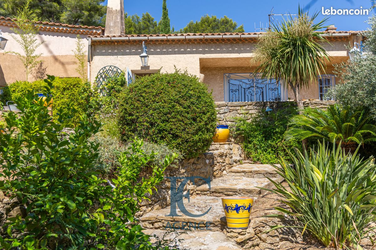 Maison 5 pièces 198 m² · à Le Beausset · 198 m² · 855 000 €