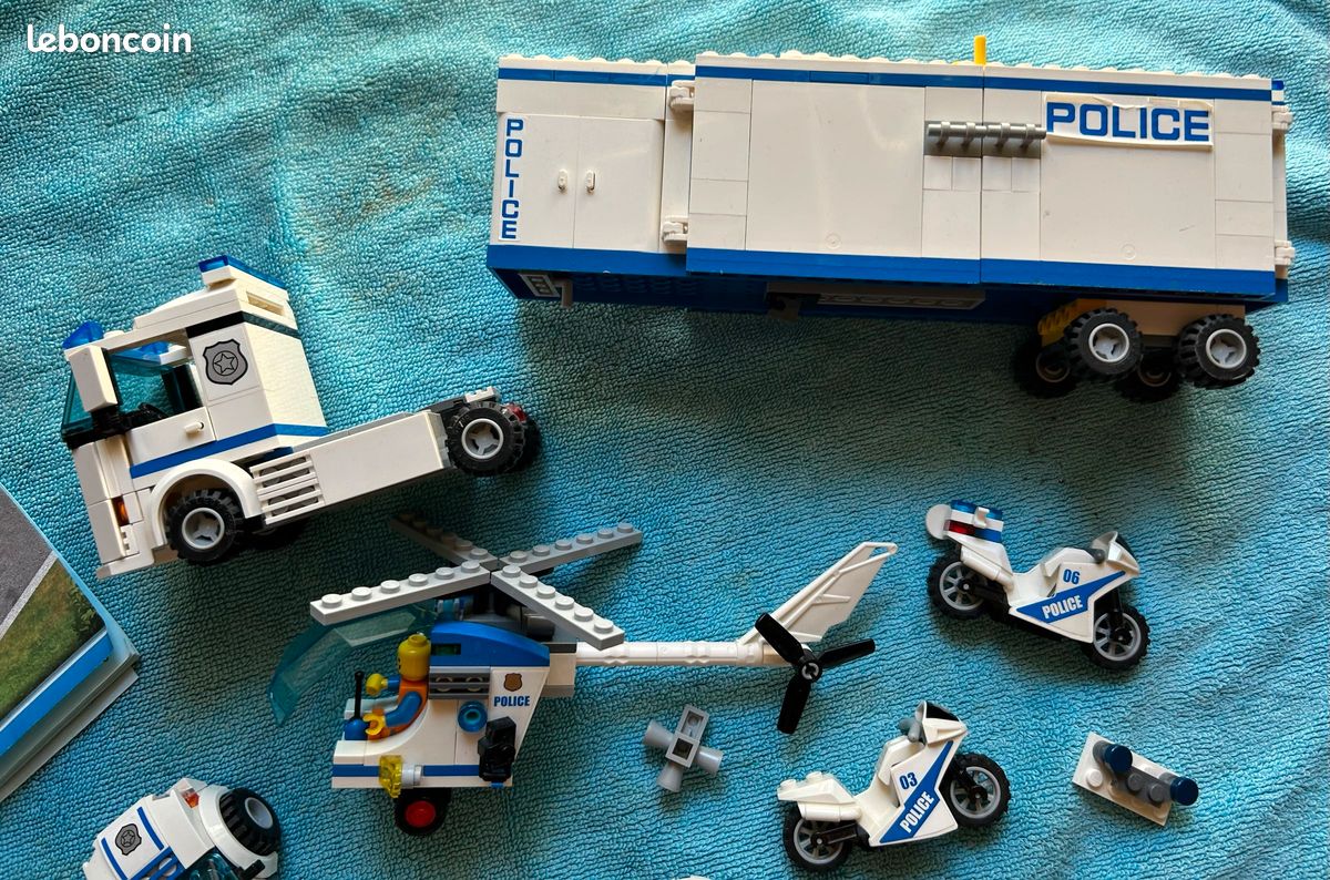 Gros lot de véhicules LEGO City Police + notices TBE (image 4)