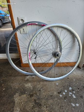 Paire de roue Shimano 600 Fc-6400 8 vitesses - Équipements vélos