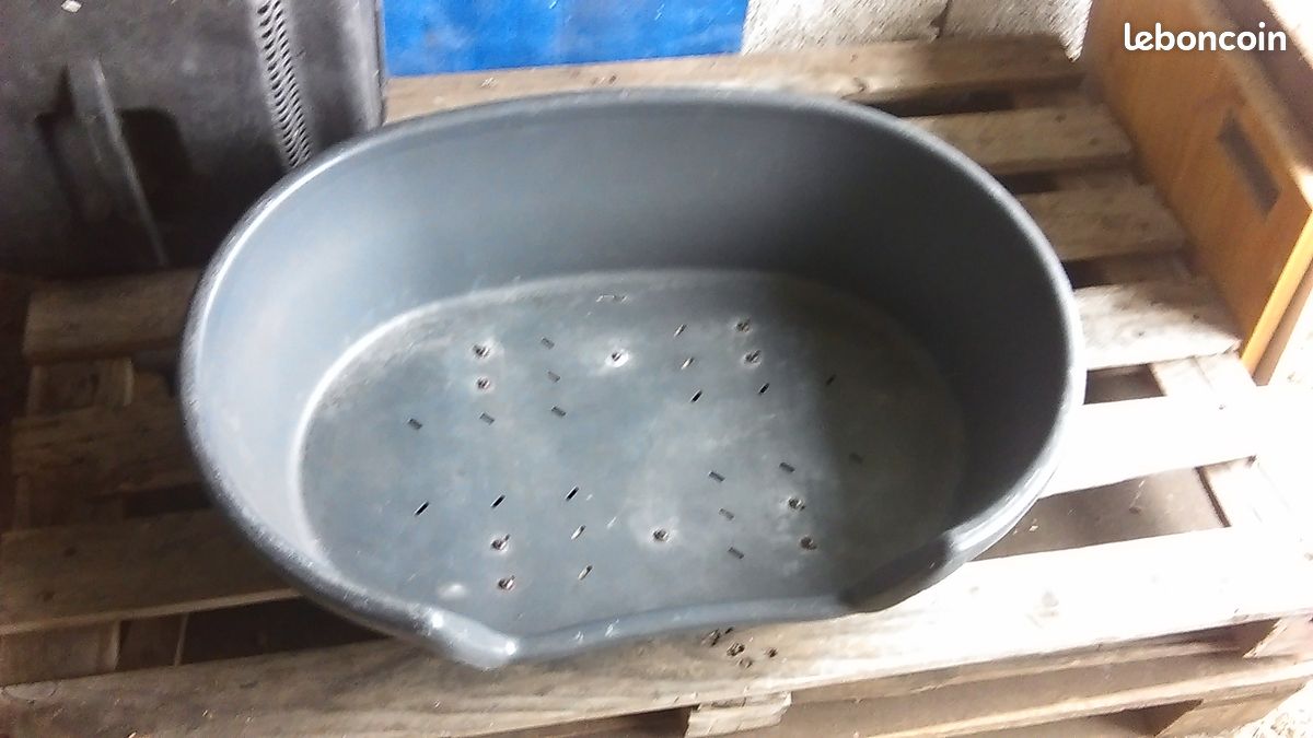 Couchette pour chien en plastique (image 1)