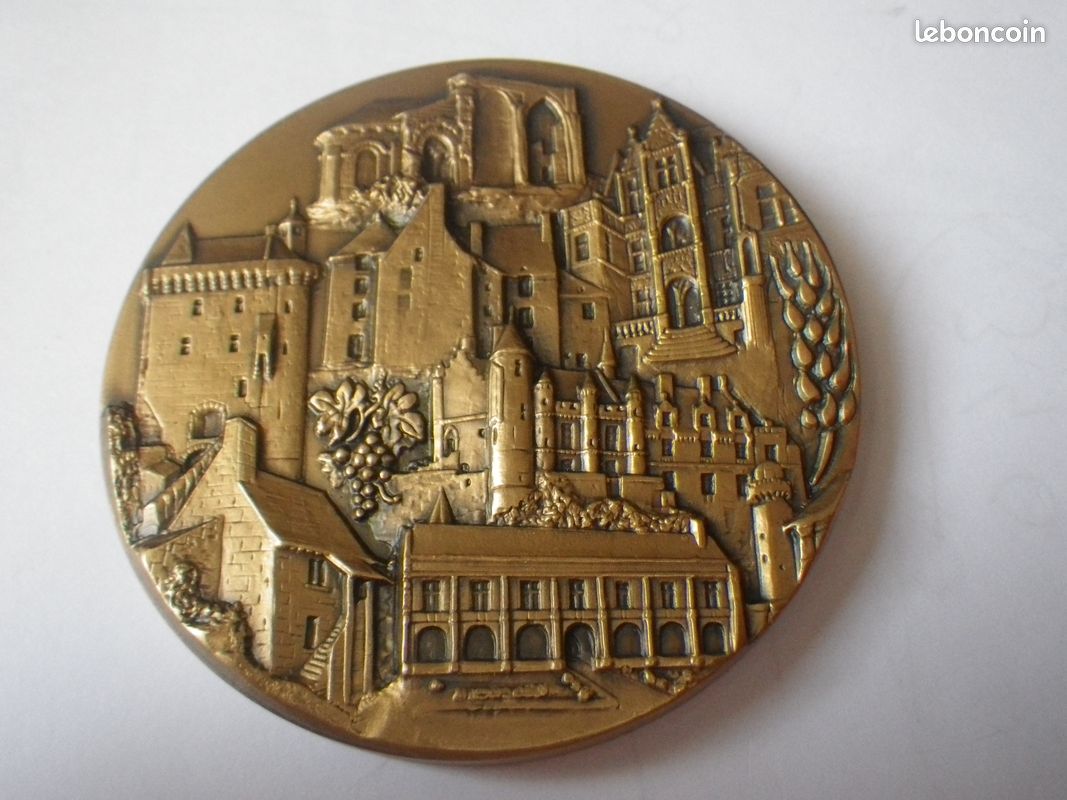 Médaille Bronze Conseil Général De La Guadeloupe - 220g, 70mm - Très Bon état