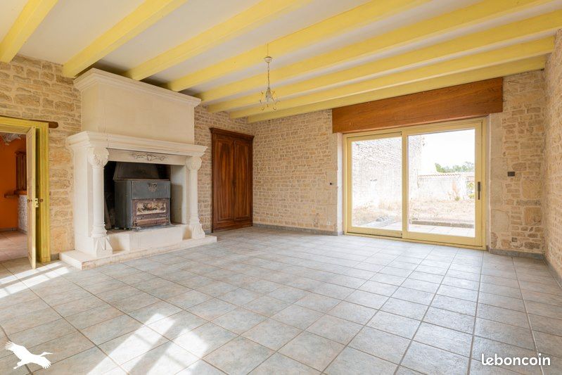 Maison 6 pièces 294 m² · à La Villedieu · 294 m² · 283 392 €