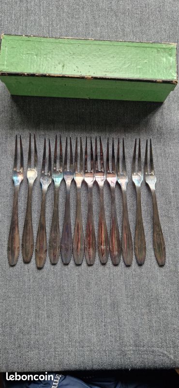 Christofle - Fourchettes à dîner (12) - Métal argenté