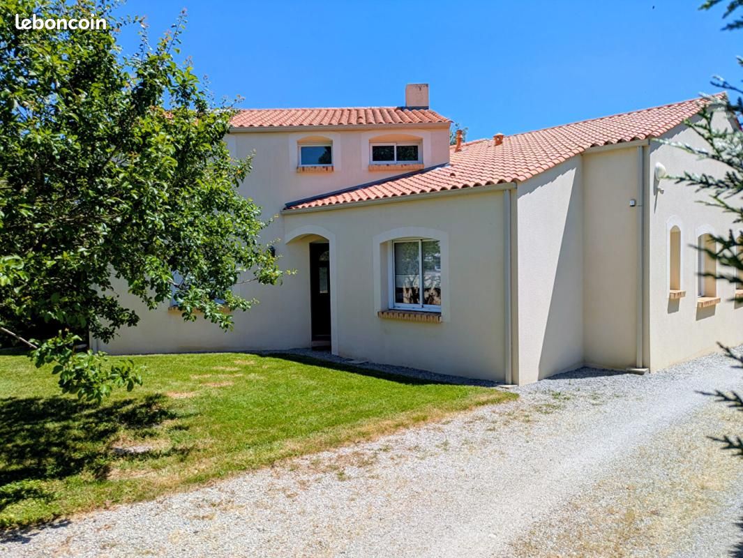 Maison 7 pièces 152 m² · à La Roche-sur-Yon · 152 m² · 393 000 €