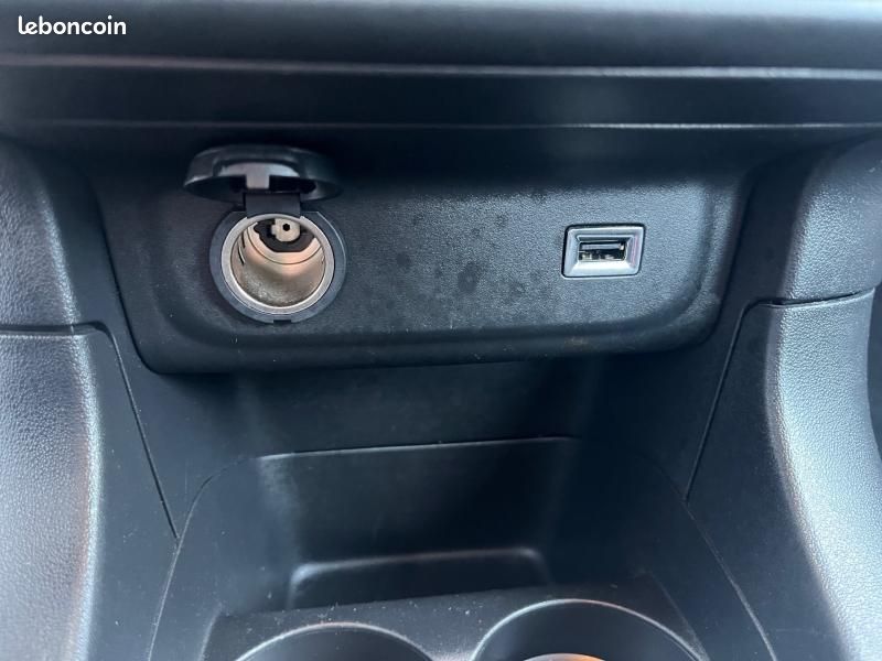 Citroen C3 1.2 PureTech 83ch S&S C-Series 123g (image 29)