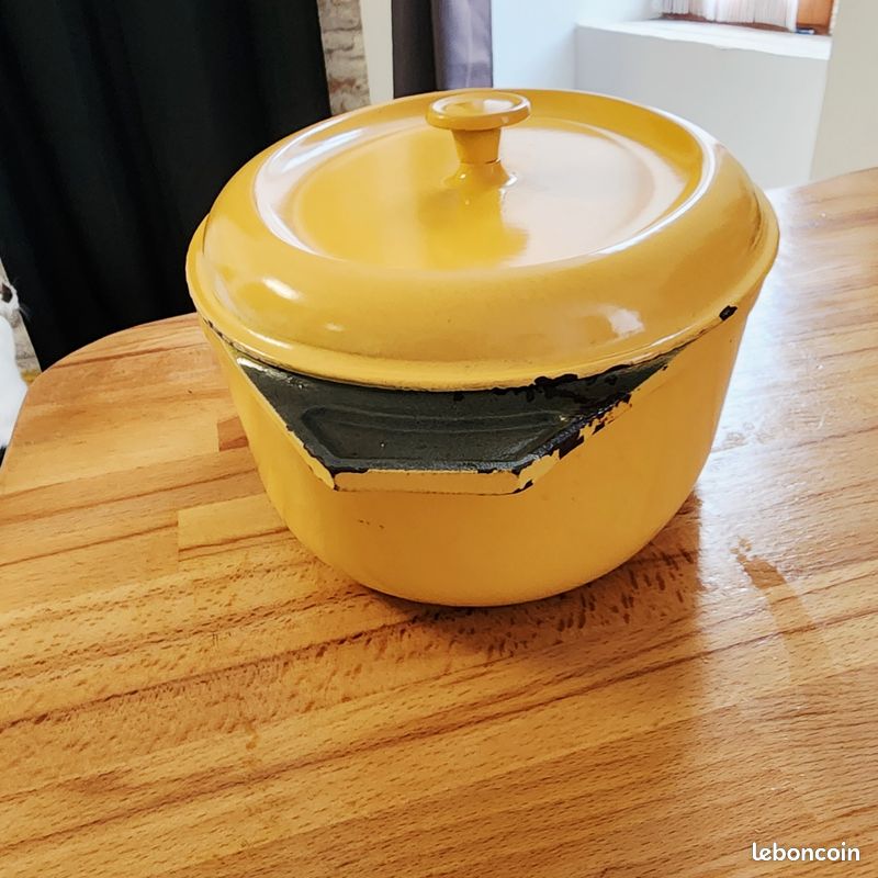 b>27⚜️</b> <b>Ancienne</b> <b>Petite</b> <b>Cocotte</b> <b>Faitout</b> <b>Émail</b> <b>Jaune</b> <b>Diamètre</b> <b>14</b