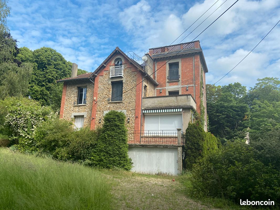 Maison 9 pièces 250 m² · à L'Étang-la-Ville · 250 m² · 1 490 000 €