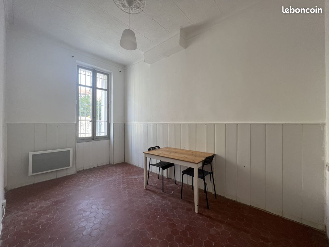 Appartement 1 pièce 28 m² · à Marseille · 28 m² · 650 €/mois