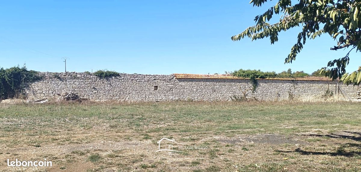 Terrain 872 m² · à Neuville-de-Poitou · 872 m² · 55 080 €