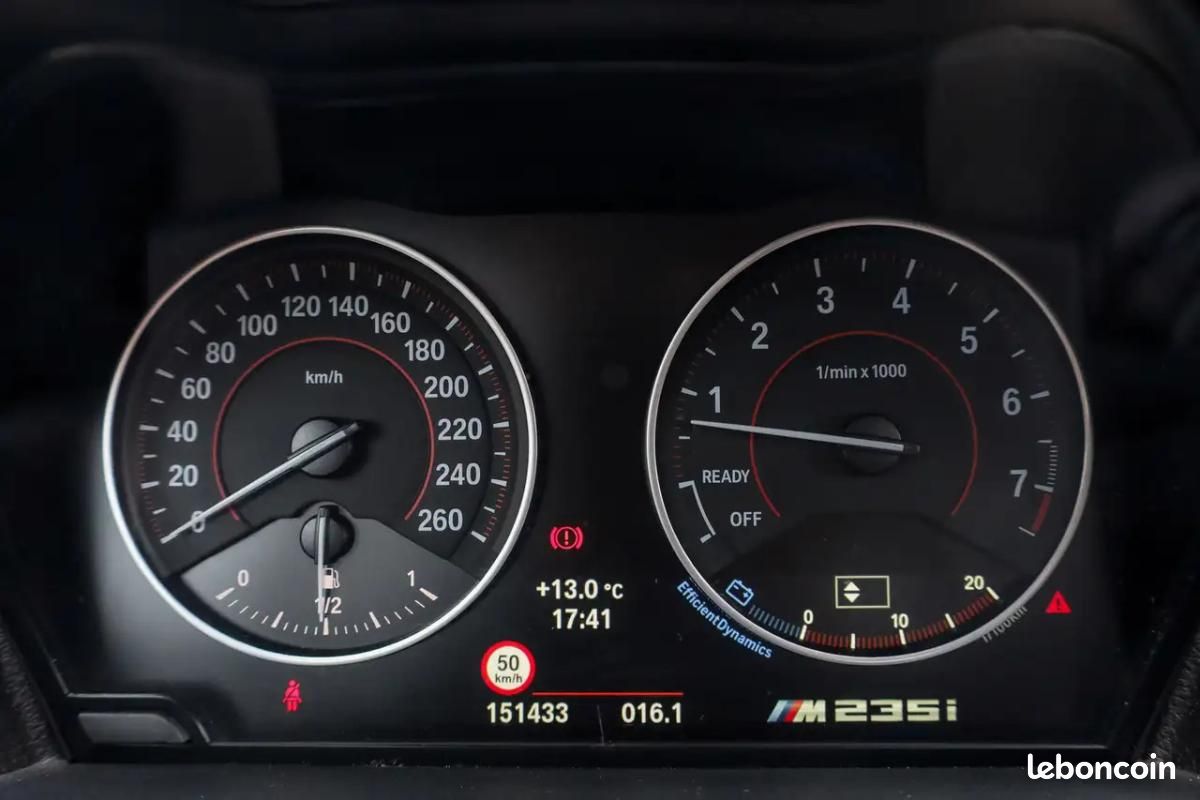 BMW M2 328 ch ARRIÈRE - BOITE MANUELLE M SPORT CAMÉRA D'AIDE AU STATIONNEMENT TOIT OUVRANT VOLANT... (image 23)