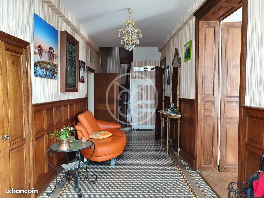 Maison 11 pièces 377 m² - Civray 86400 (image principale 5)