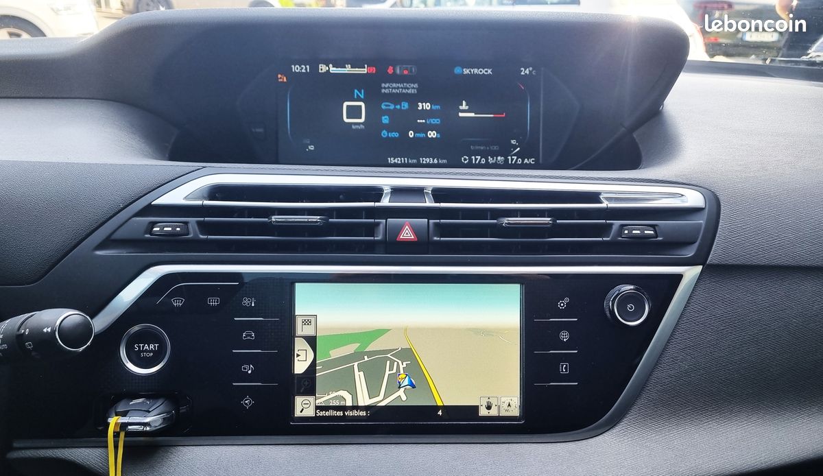 Citroen C4 PICASSO HDI 115CH EXCLUSIVE ETG6*TOIT PANORAMIQUE*ATTELAGE*PALETTE AU VOLANT*RADAR (image 17)