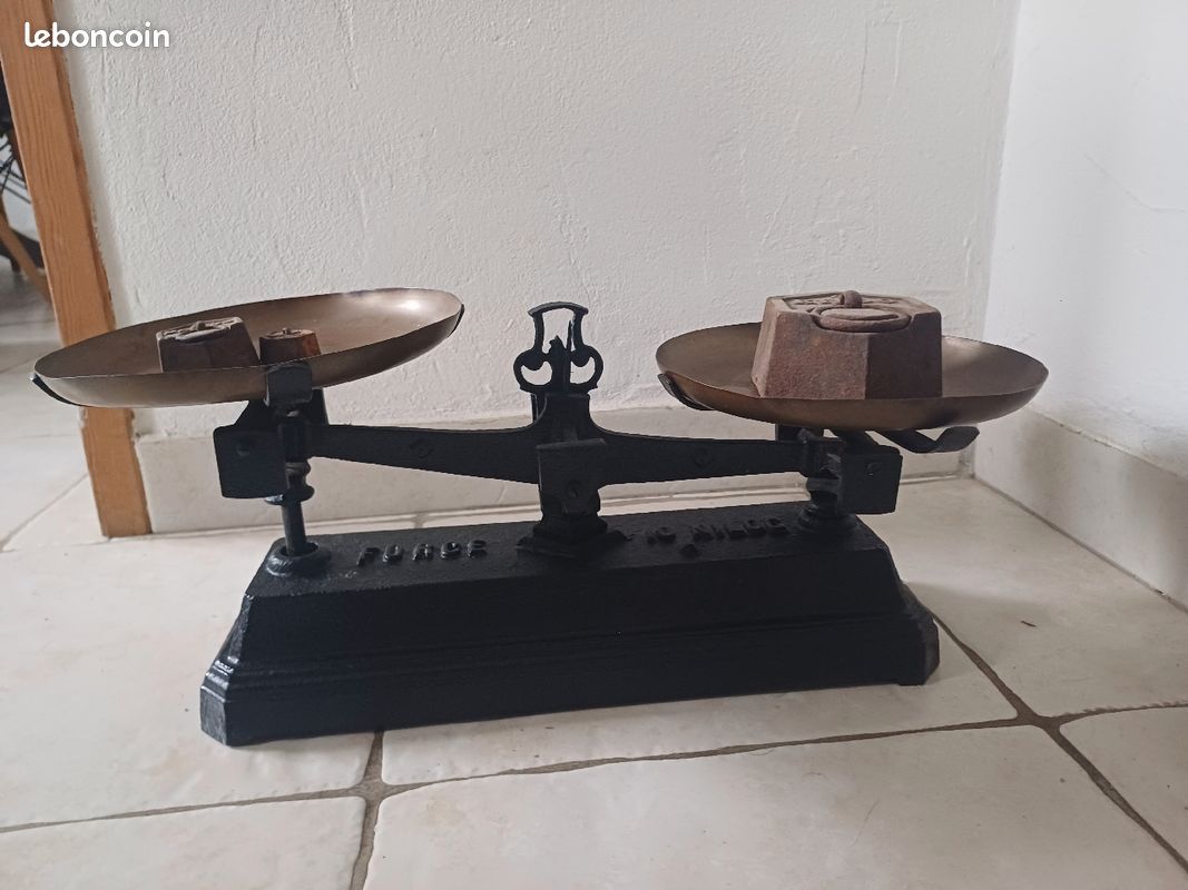 Balance 10kg avec plateaux cuivre + 3 poids (image 1)