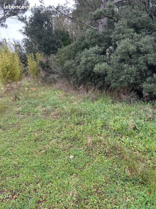 Terrain 547 m² Lambesc · 199 200 €