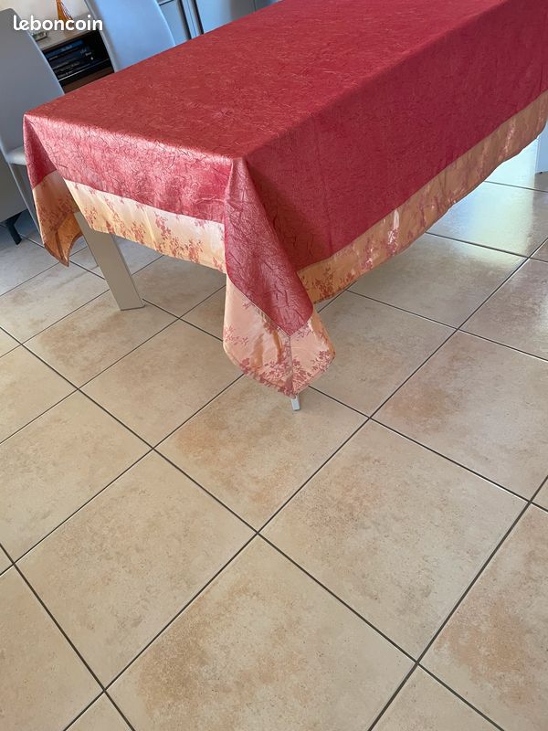 Nappe rectangulaire tissu froissé couleur brique (image 2)