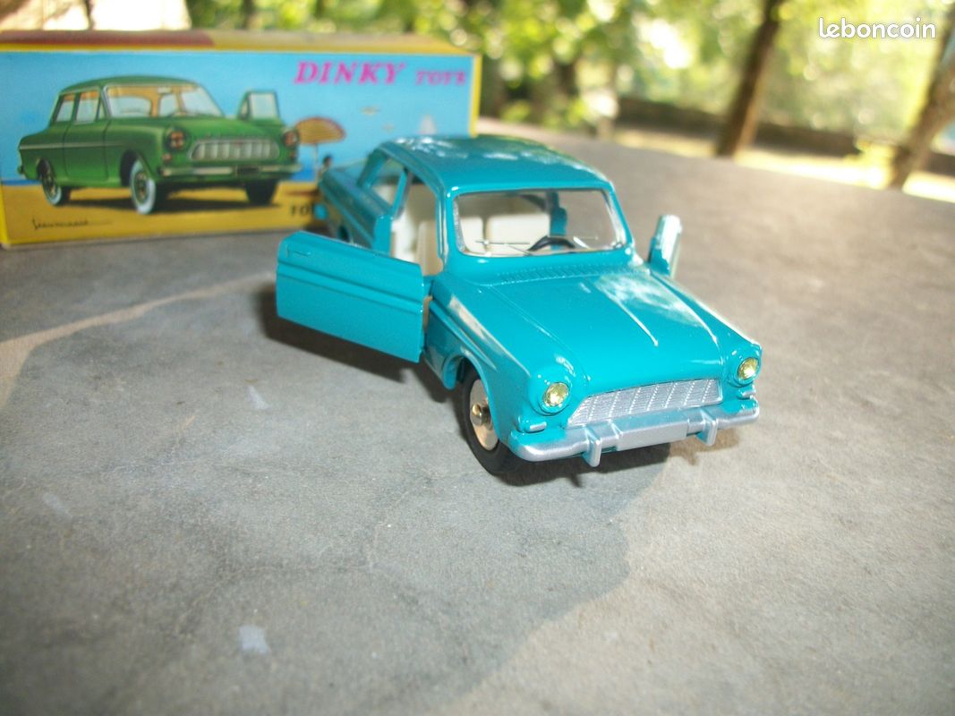 Boîte Reproduction Dinky Toys 538 Ford Taunus 12M - Pour