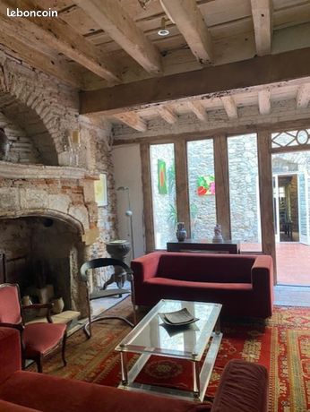 Maison 12 pièces 830 m²