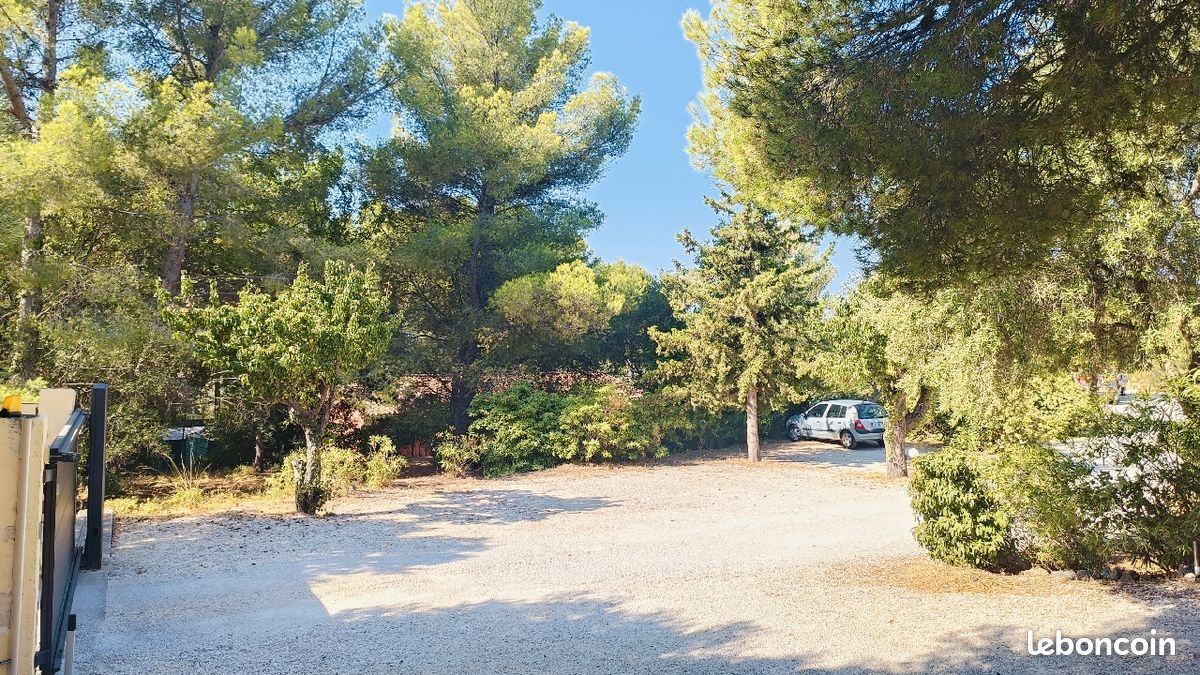 Grand T2 en résidence sécurisée (image 11)