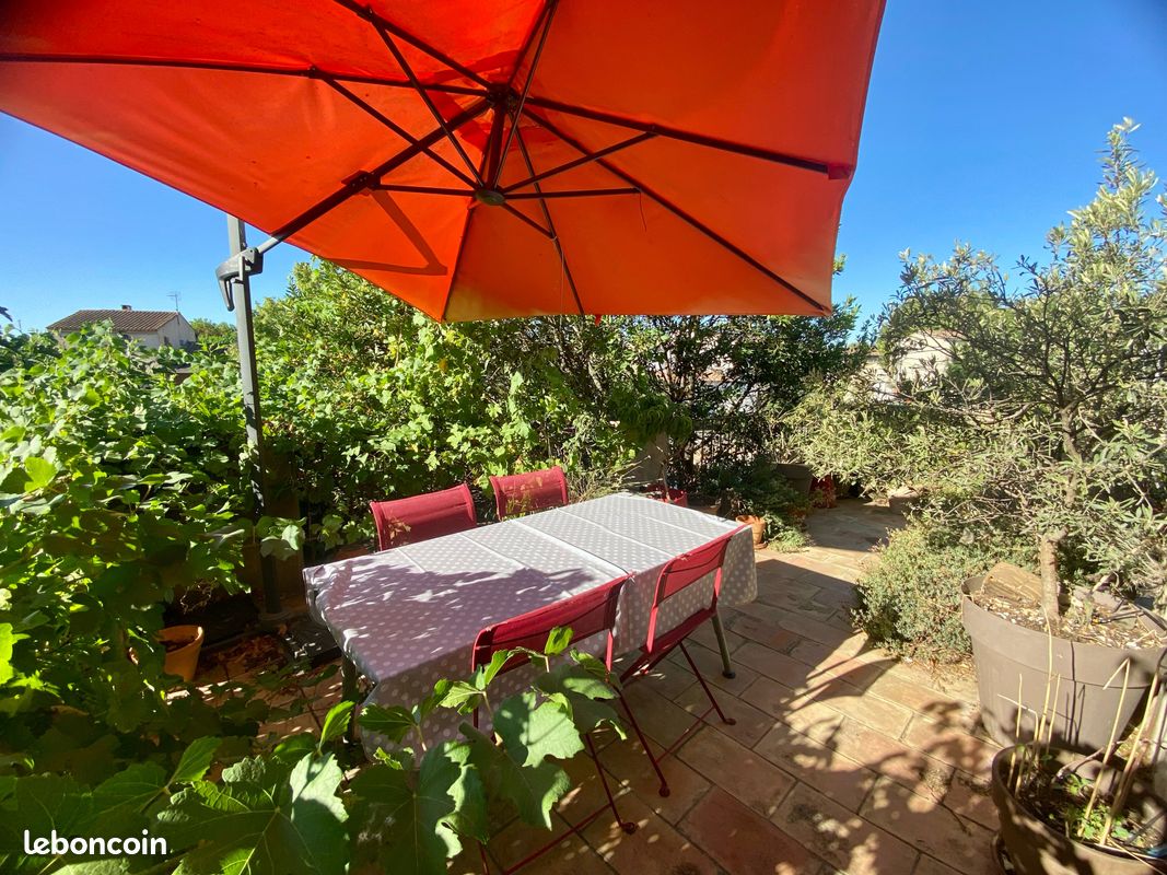 Maison 8 pièces 220 m² · à Pélissanne · 220 m² · 549 000 €