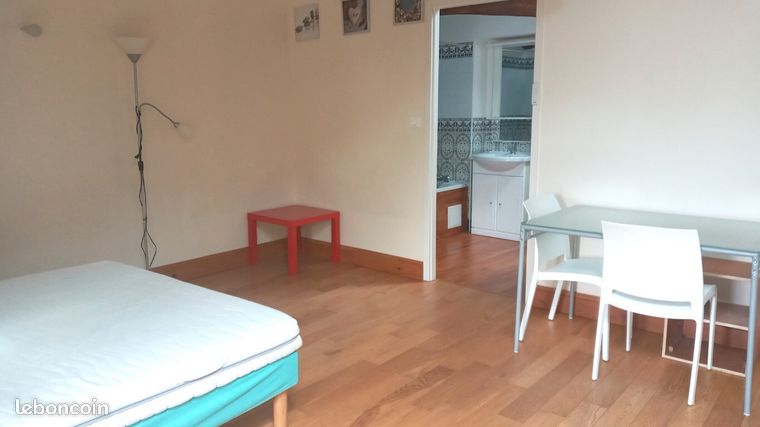 Studio 1 pièce 33 m²