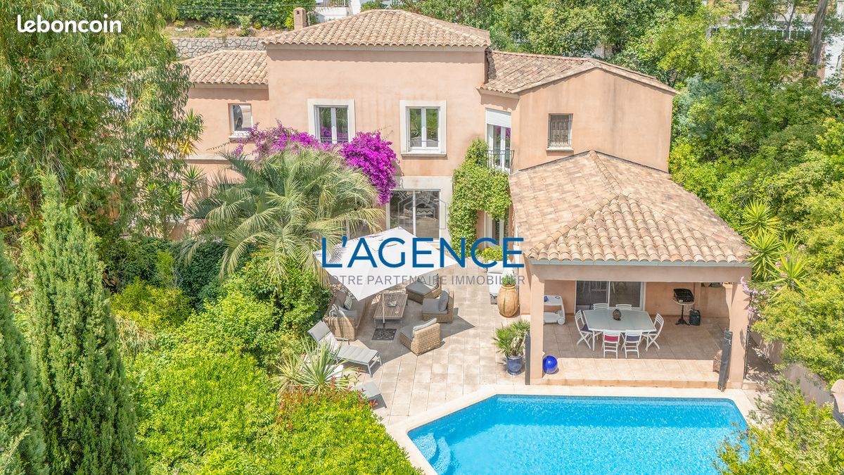 Maison 4 pièces 158 m² · à Hyères · 158 m² · 945 000 €