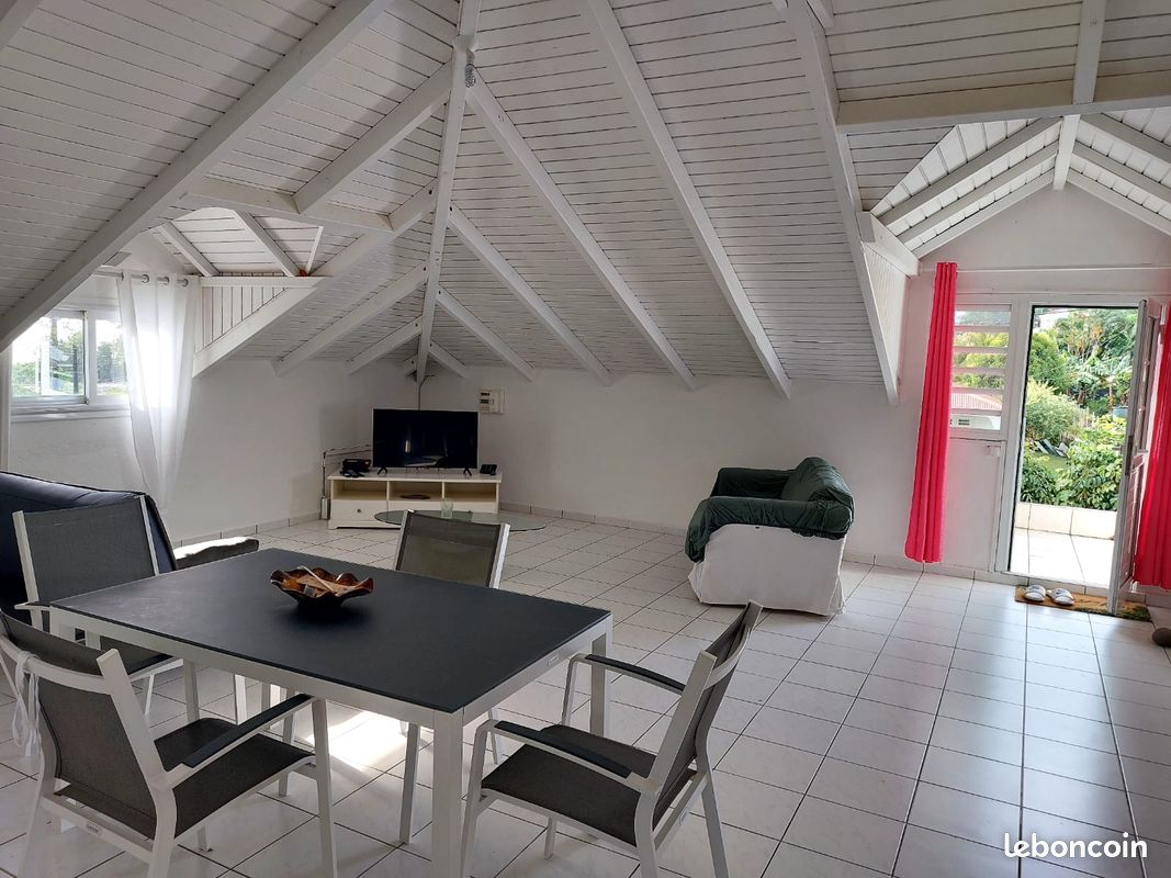 Appartement 3 pièces 85 m² · à Saint-Claude · 85 m² · 930 €