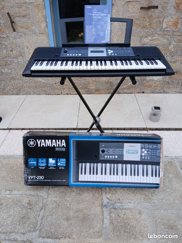 Synthétiseur neuf clavier electronique portable Yamaha jamais utilisé (image 2)