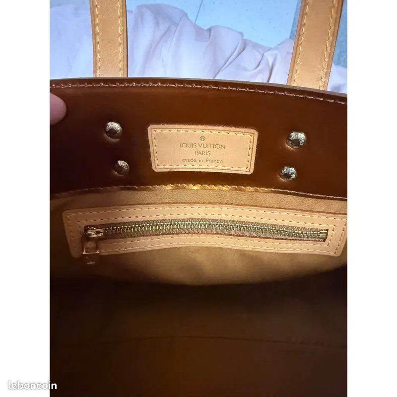 Sac Louis Vuitton vernis (image 3)