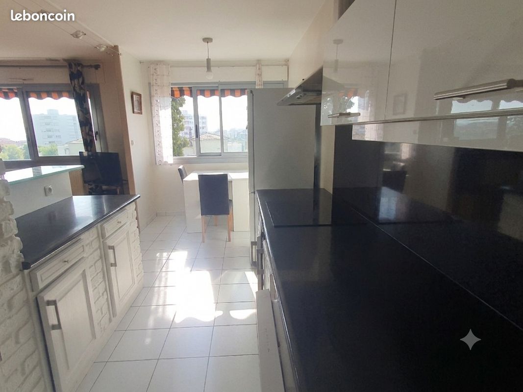 Appartement 3 pièces 90 m² · à Oullins-Pierre-Bénite · 90 m² · 1 500 €/mois