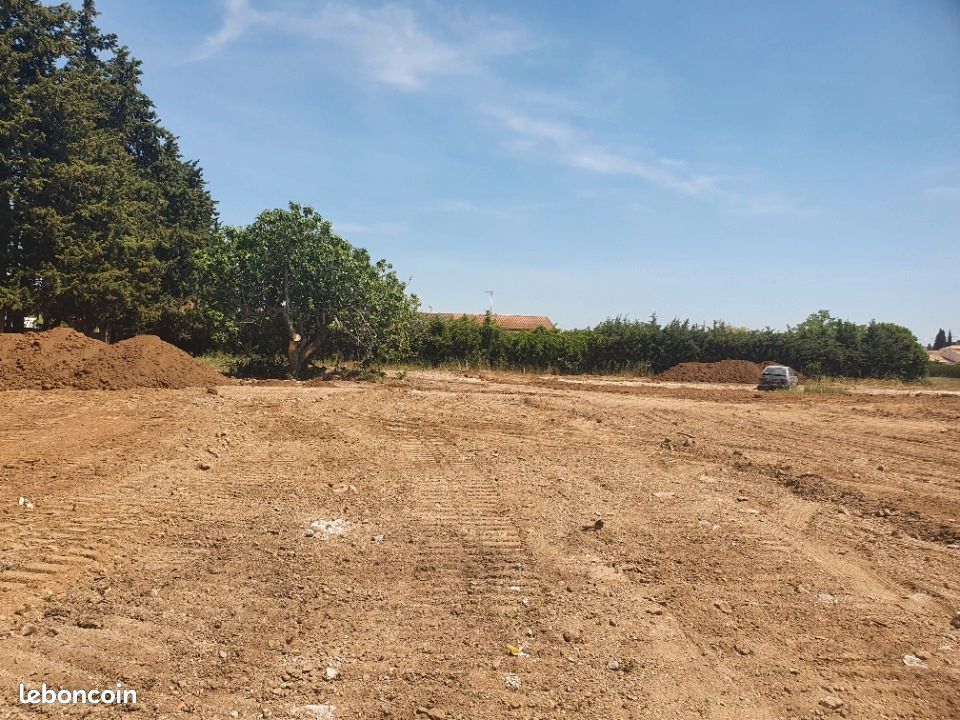 Terrain 245 m² Redessan · 99 000 €