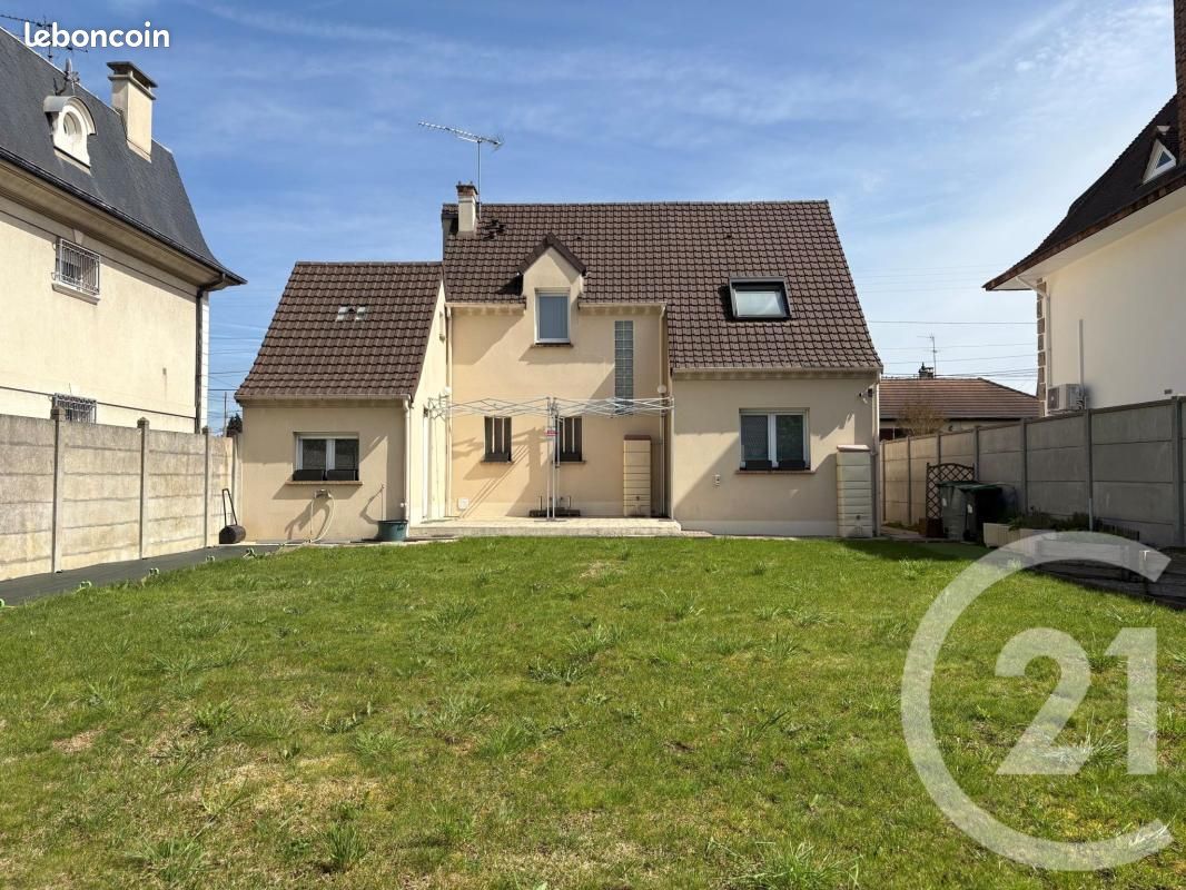 Maison 4 pièces 83 m² · à Paray-Vieille-Poste · 83 m² · 320 000 €