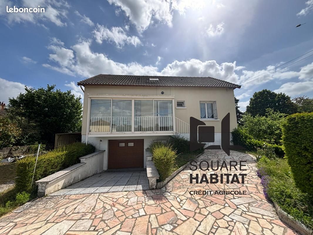 Maison 6 pièces 122 m² · à Descartes · 122 m² · 159 000 €