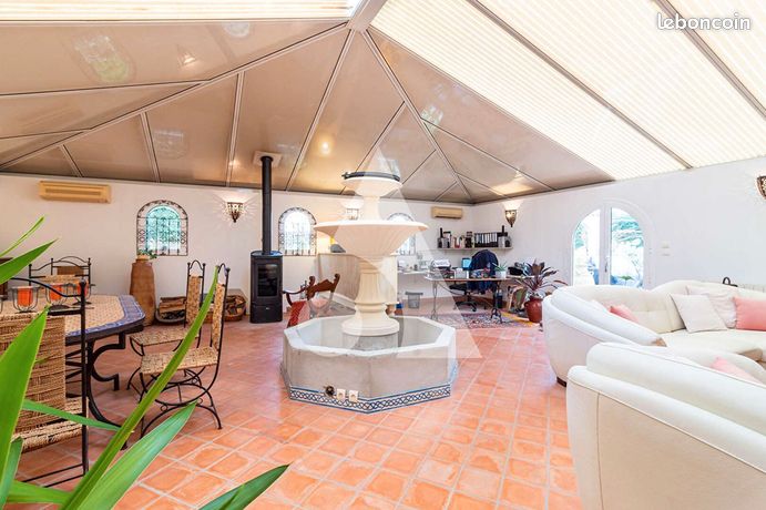 Propriété 6 pièces 327 m²