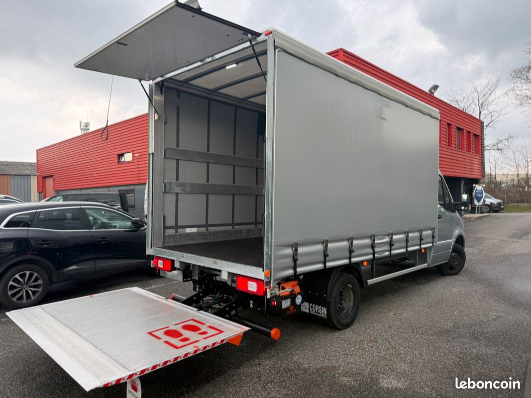 66 650 HT Mercedes Sprinter 517 CDI 170 CH BVA BACHE HAYON 1312 Euros HT/mois (image 3)