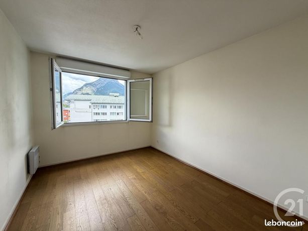 Appartement 4 pièces 85 m² — 14
