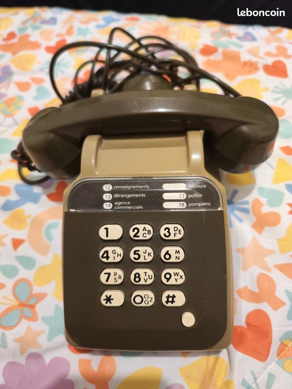 Téléphone Fixe Ancien Socotel S63 – Cadran à Gros Chiffres – Décoration Vintage
