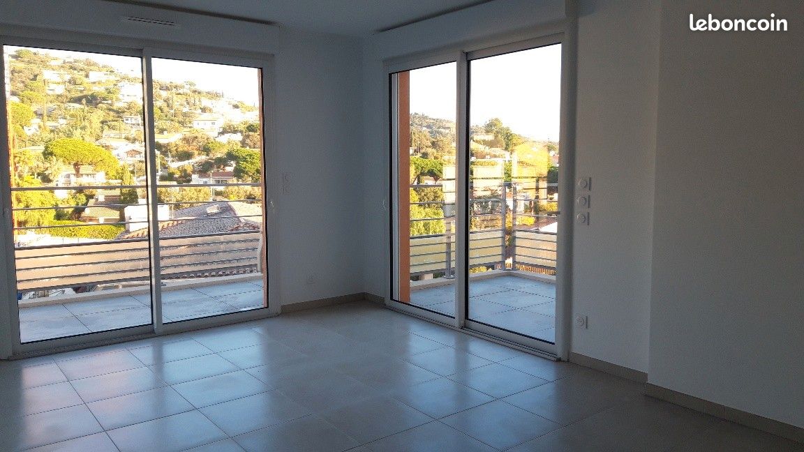 Appartement 2 pièces 43 m² · à Cavalaire-sur-Mer · 43 m² · 818 €