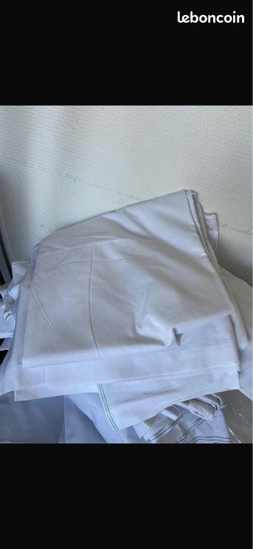 Drap blancs un lot de 19 à 104 avec taies d’oreiller (image 1)