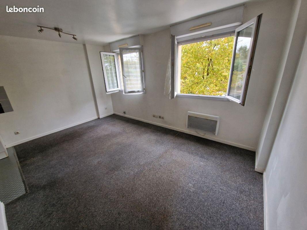 Appartement 1 pièce 28 m² · à Plaisir · 28 m² · 120 000 €