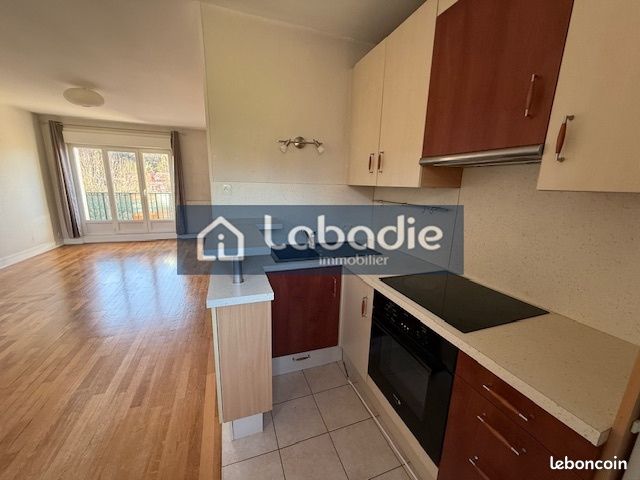 Appartement 3 pièces 61 m² · à Vire Normandie · 61 m² · 108 000 €