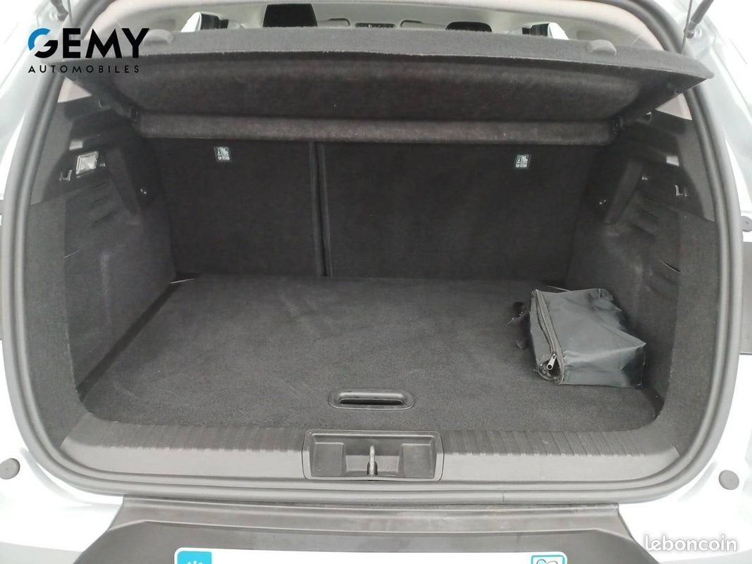 RENAULT Captur E-Tech 145 - 21 Business (image 6)