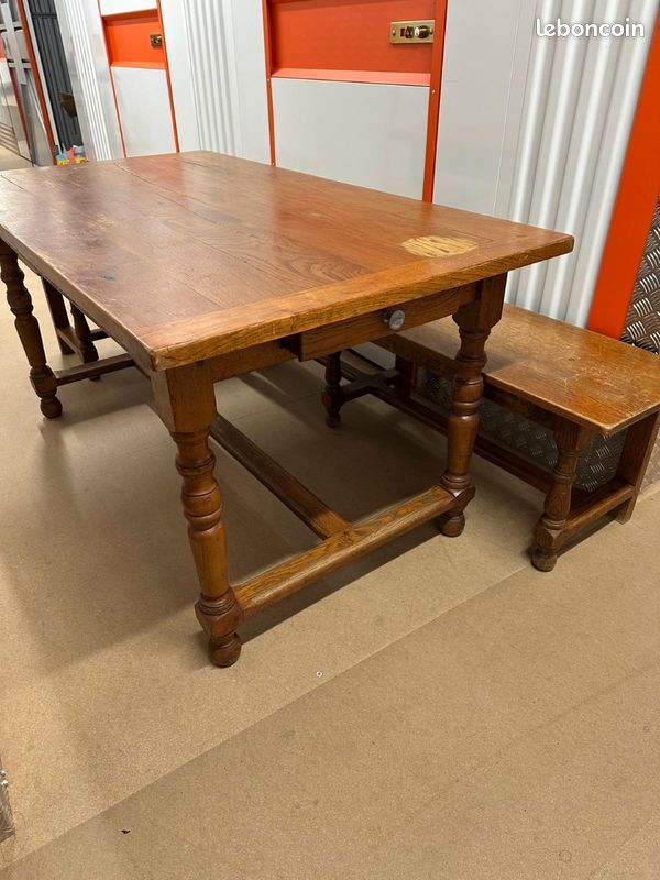 *Trésor d’Artisanat : Banc+Table en Chêne du CHATEAU DE BRIARD – 150 Ans d’Histoire (image 3)
