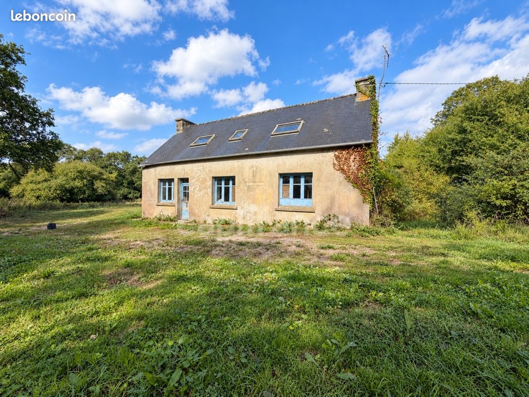 Maison 5 pièces 80 m² · à Trébrivan · 80 m² · 65 900 €