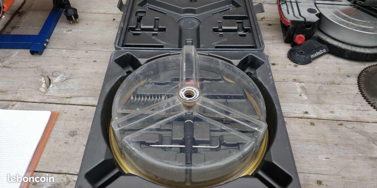 Grande scie cloche modèle réglable placo BA13 (image 1)