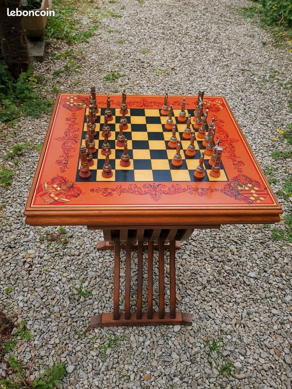 Échiquier Ancien – Jeu D'échecs Vintage En état Correct, à Saisir