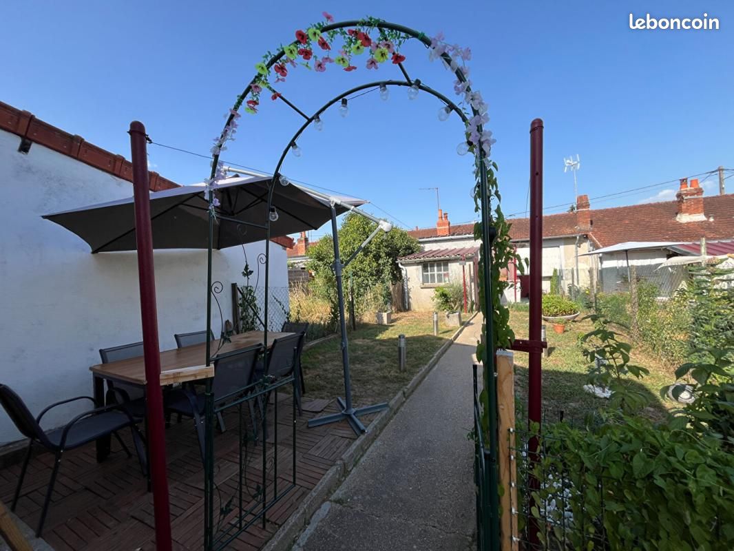 Maison 3 pièces 46 m² · à Jouet-sur-l'Aubois · 46 m² · 49 000 €