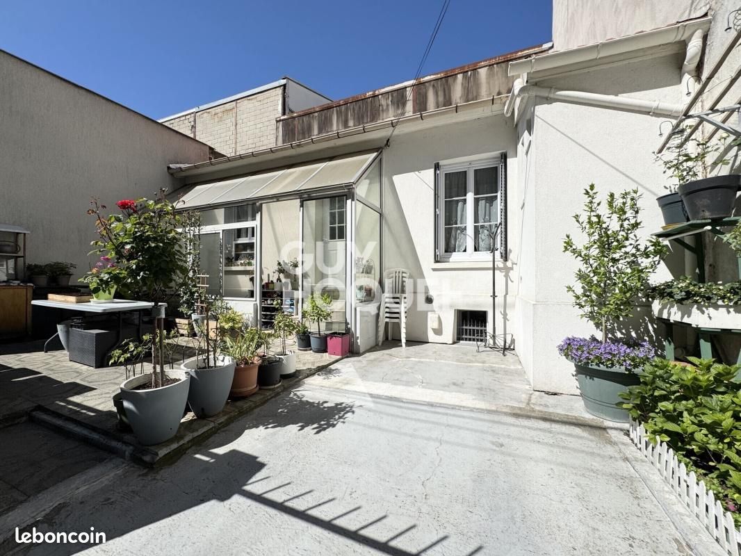 Maison 2 pièces 38 m² · à Gentilly · 38 m² · 349 000 €