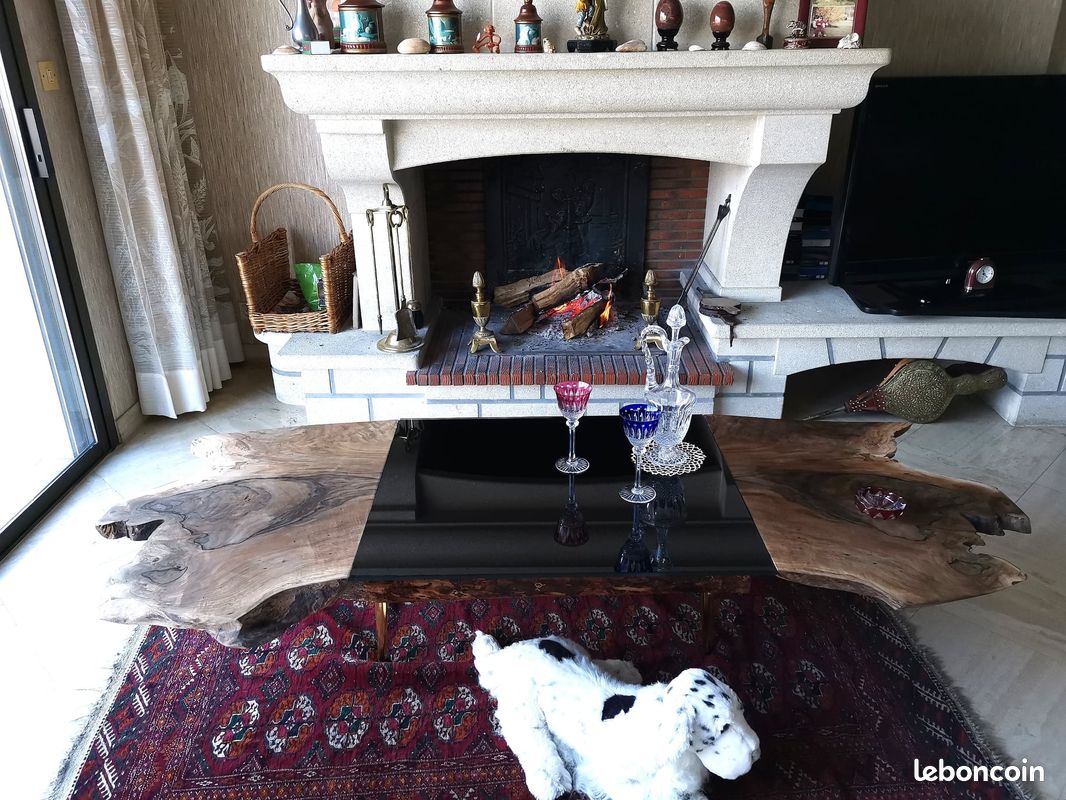 Table basse artisanale en Bois massif (image 1)